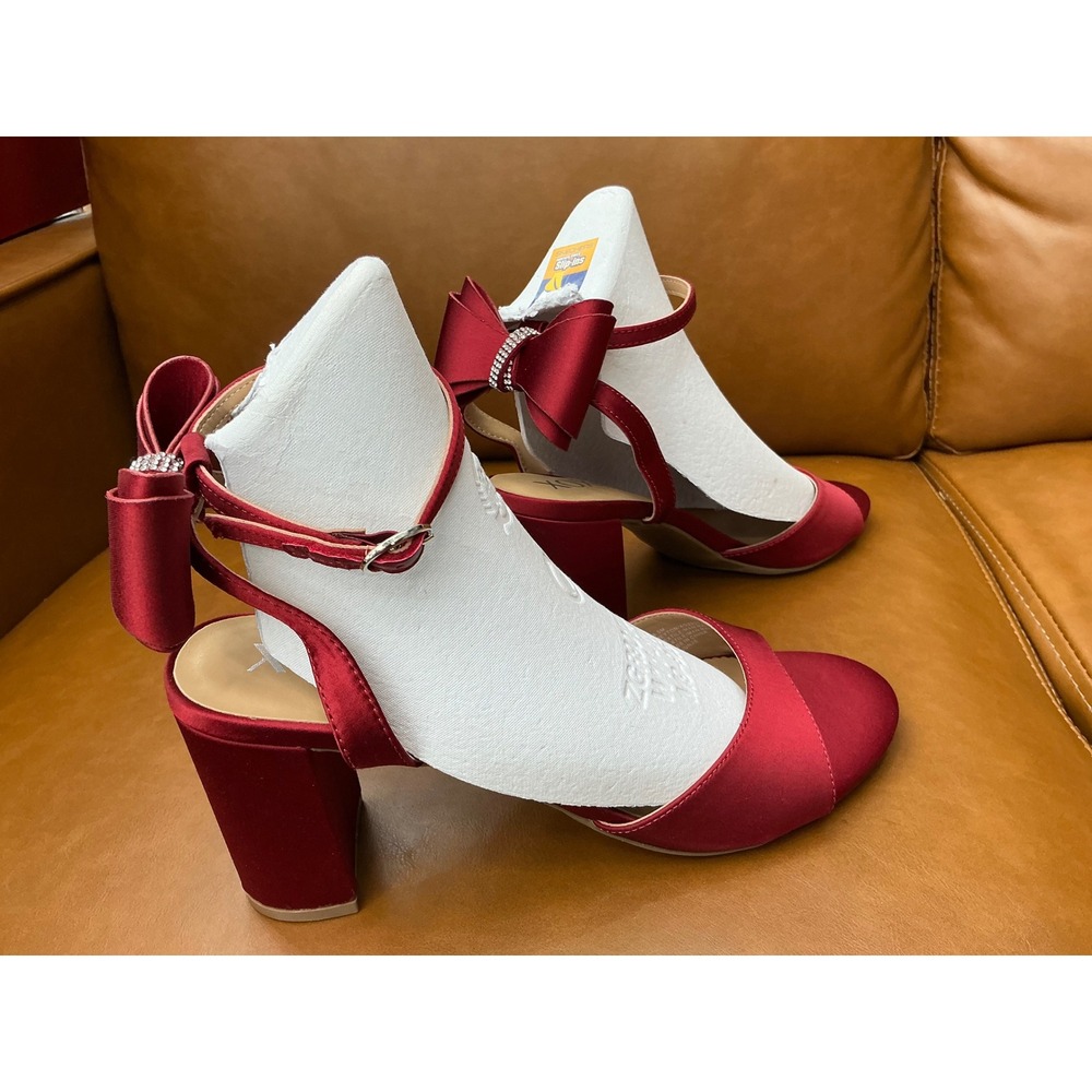 XOXO Peyton Sandals Womens 8.5 Red Satin Bow Rhinestone Block‎ Heel